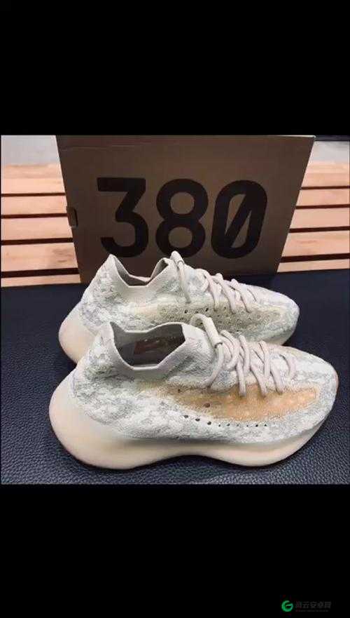 yeezy380 蜜桃粉-白色 时尚新潮流